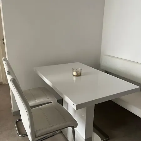 Modern In Apartamento